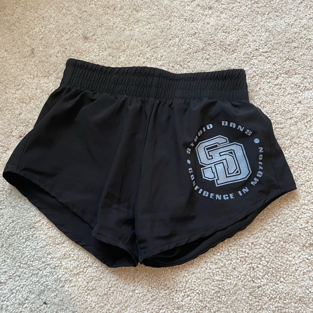 Size YM Studio Dans Athletic Shorts